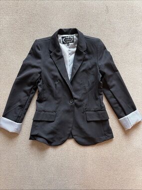 Women's Black Single-Button Tailored Blazer